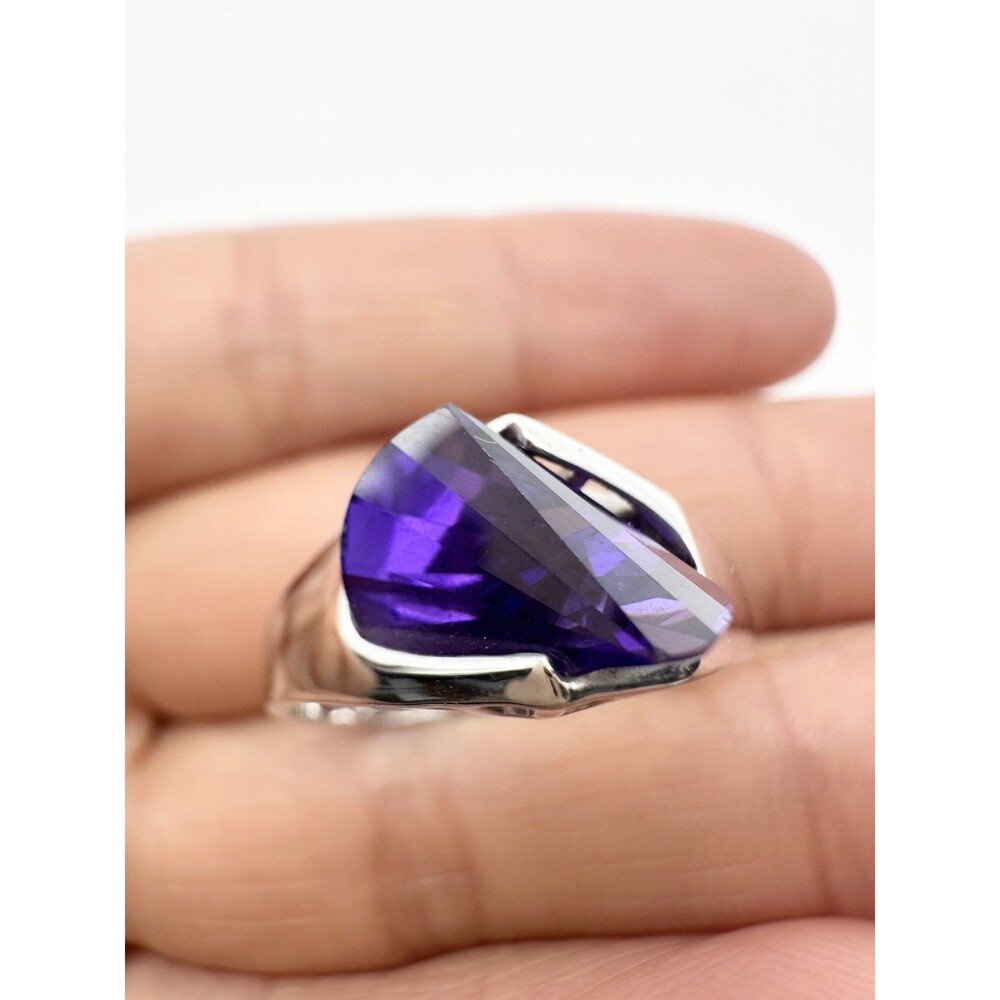 RSC Silver Tone Purple Crystal Ring Size 9